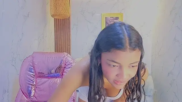 Snapshot of valentina_gomez_s chatting on 2, 6, 2026 valentina gomez s online show from 2, 6, 2026