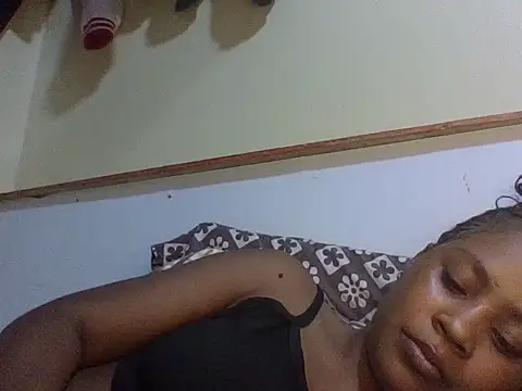 Snapshot of Prettydoll2 chatting on 28, 5, 2026 Prettydoll2 online show from 28, 5, 2026
