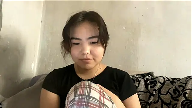 Snapshot of Molly_Teddy chatting on 25, 5, 2026 Molly Teddy online show from 25, 5, 2026
