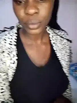 Snapshot of curvyperry chatting on 17, 6, 2026 curvyperry online show from 17, 6, 2026