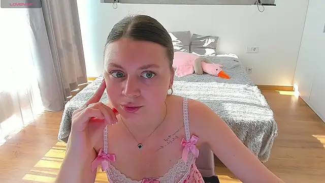 Snapshot of Kitkatvel chatting on 12, 6, 2026 Kitkatvel online show from 12, 6, 2026