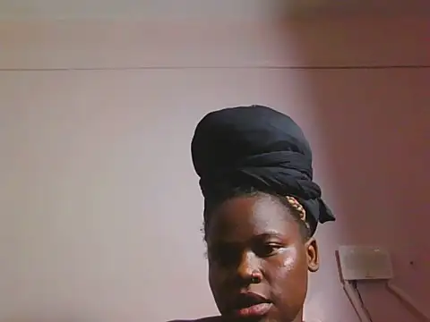 Snapshot of Midnight_whisper01 chatting on 7, 6, 2026 Midnight whisper01 online show from 7, 6, 2026