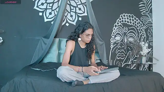 Snapshot of maxi_max0 chatting on 22, 7, 2026 maxi max0 online show from 22, 7, 2026