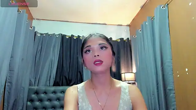 Snapshot of Valentina_lust chatting on 15, 6, 2026 Valentina lust online show from 15, 6, 2026