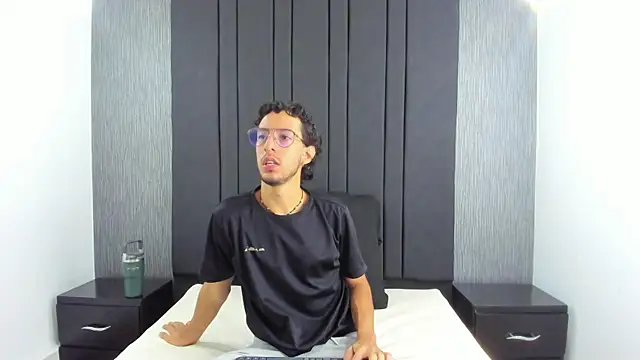 Snapshot of LEO_SANZ66 chatting on 7, 7, 2026 LEO SANZ66 online show from 7, 7, 2026