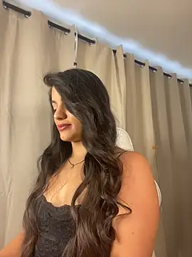 Snapshot of Amel_Rosse chatting on 17, 7, 2026 Amel Rosse online show from 17, 7, 2026