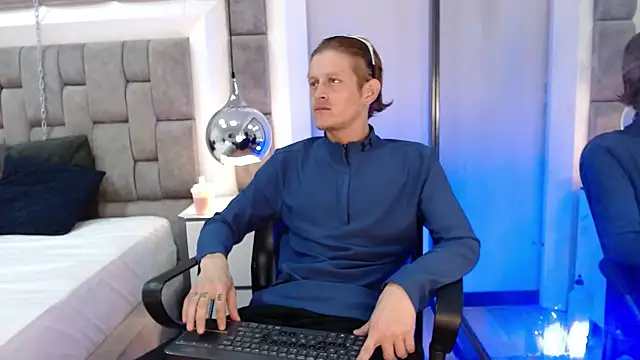 AnthonyStone  online show from 5, 6, 2026