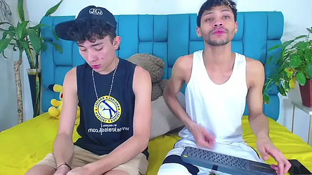 STRANGER BOYS online show from 8, 7, 2026