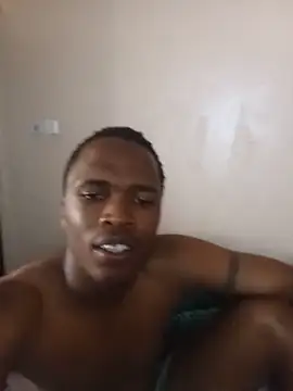 Snapshot of tinyy-bee chatting on 26, 5, 2026 tinyy-bee online show from 26, 5, 2026