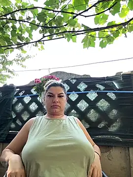 Snapshot of evaxxxcurvyxxx chatting on 27, 5, 2026 evaxxxcurvyxxx online show from 27, 5, 2026