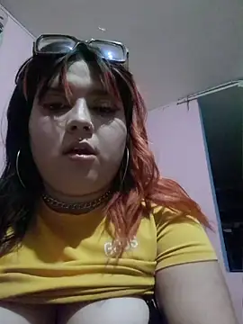 Snapshot of curvy_latina chatting on 8, 7, 2026 curvy latina online show from 8, 7, 2026