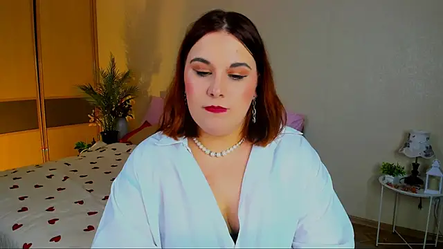 OliviaTwens online show from 9, 7, 2026
