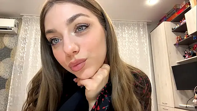 KateLew online show from 6, 6, 2026
