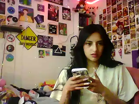 Snapshot of angelgirl2006 chatting on 26, 5, 2026 angelgirl2006 online show from 26, 5, 2026