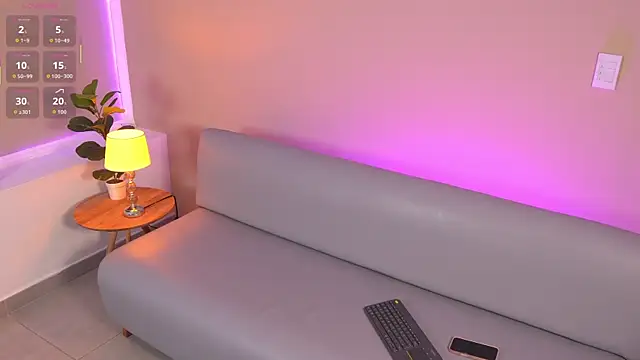 Naomi Silk online show from 20, 6, 2026