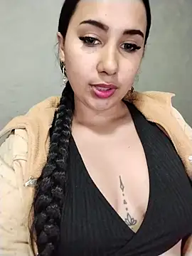 Snapshot of shantall_cute chatting on 7, 6, 2026 shantall cute online show from 7, 6, 2026
