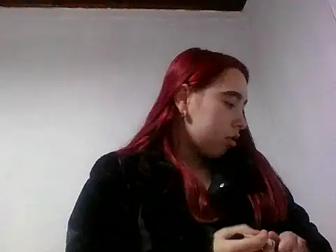 Snapshot of Annisofi000 chatting on 1, 6, 2026 Annisofi000 online show from 1, 6, 2026