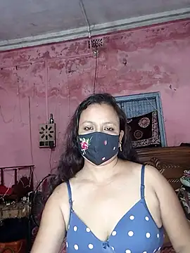 Snapshot of MoonLusty chatting on 11, 6, 2026 MoonLusty online show from 11, 6, 2026