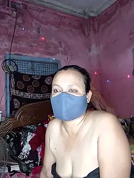 Snapshot of MoonLusty chatting on 17, 6, 2026 MoonLusty online show from 17, 6, 2026