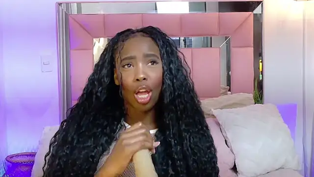 Snapshot of Nia_Williams chatting on 18, 6, 2026 Nia Williams online show from 18, 6, 2026