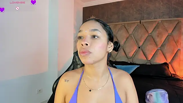 Snapshot of ThaliaHall_1 chatting on 15, 6, 2026 ThaliaHall 1 online show from 15, 6, 2026