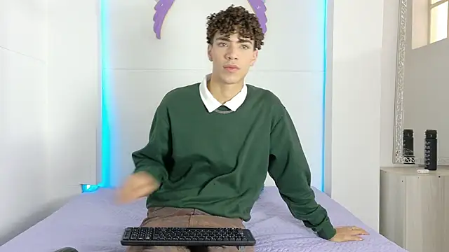 Snapshot of Monyel_Blake chatting on 12, 6, 2026 Monyel Blake online show from 12, 6, 2026