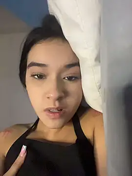 Snapshot of MiaPortmass_ chatting on 16, 7, 2026 MiaPortmass online show from 16, 7, 2026