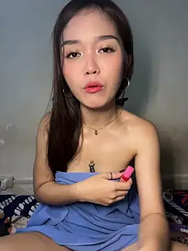 Snapshot of kendra_zz chatting on 5, 7, 2026 kendra zz online show from 5, 7, 2026