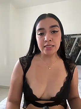 Snapshot of HaileyBieber_ chatting on 7, 6, 2026 HaileyBieber online show from 7, 6, 2026