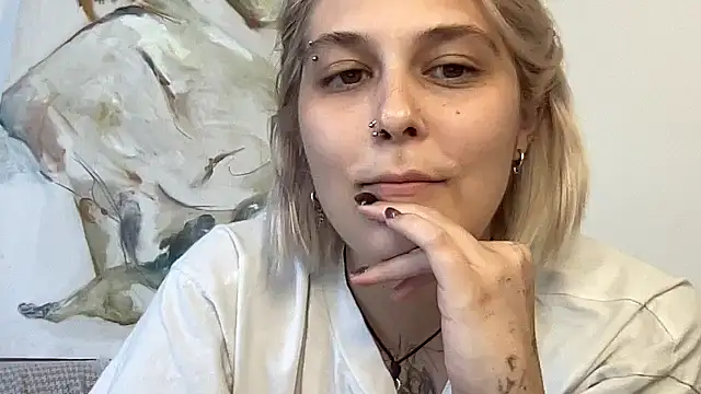Snapshot of Ella_Bloom chatting on 3, 7, 2026 Ella Bloom online show from 3, 7, 2026