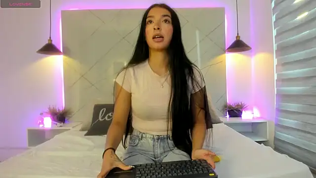 Snapshot of SARAH_COLLENS_ chatting on 14, 7, 2026 SARAH COLLENS online show from 14, 7, 2026
