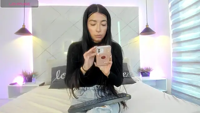 Snapshot of SARAH_COLLENS_ chatting on 15, 7, 2026 SARAH COLLENS online show from 15, 7, 2026