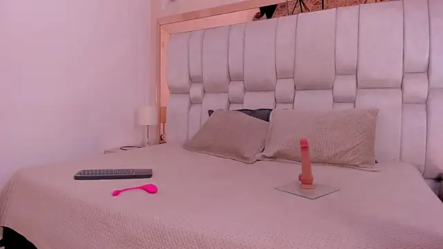 LarissaDesire online show from 6, 6, 2026