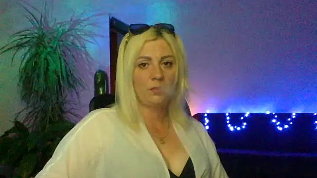 LunaaKiss online show from 30, 6, 2026