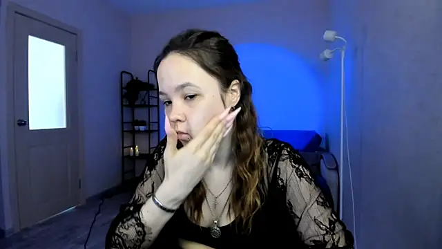 MirandaHolms online show from 13, 6, 2026