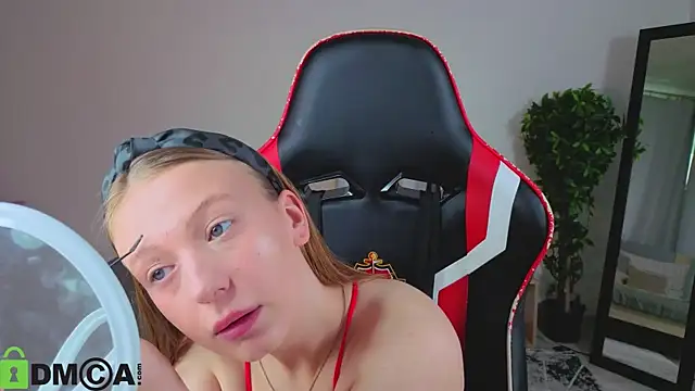 Snapshot of BeatriceLoven chatting on 17, 6, 2026 BeatriceLoven online show from 17, 6, 2026