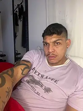 Snapshot of Tatuadomoreno23cm chatting on 3, 6, 2026 Tatuadomoreno23cm online show from 3, 6, 2026