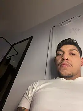 Snapshot of Tatuadomoreno23cm chatting on 26, 6, 2026 Tatuadomoreno23cm online show from 26, 6, 2026