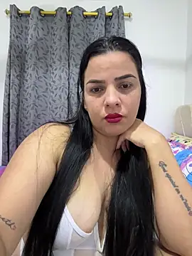 Snapshot of Escarlata2077 chatting on 16, 6, 2026 Escarlata2077 online show from 16, 6, 2026