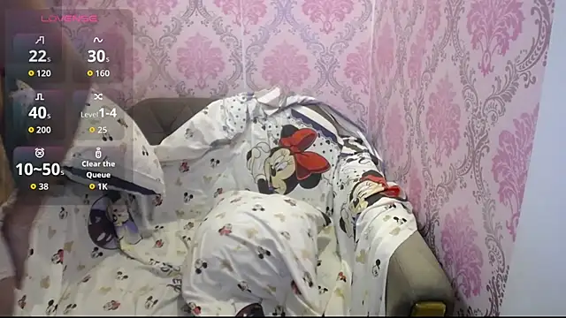 Shaina Sexy18 online show from 12, 7, 2026