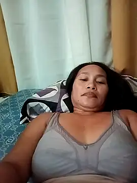 Snapshot of Queenslay chatting on 19, 7, 2026 Queenslay online show from 19, 7, 2026