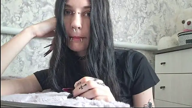 Snapshot of KrissyHiott chatting on 8, 6, 2026 KrissyHiott online show from 8, 6, 2026