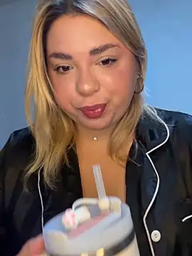 cutestsnoww online show from 4, 6, 2026