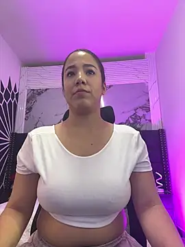 Snapshot of RyleyWest chatting on 13, 6, 2026 RyleyWest online show from 13, 6, 2026
