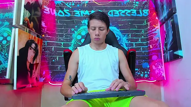 Maxx hot26 online show from 15, 6, 2026
