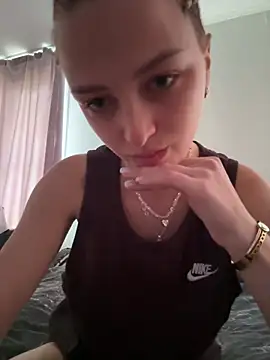 Milkaaaaaaa online show from 17, 6, 2026
