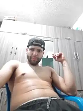 Snapshot of Cristianwiwif chatting on 1, 6, 2026 Cristianwiwif online show from 1, 6, 2026