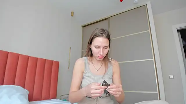 SofiClimbing online show from 2, 1, 2025