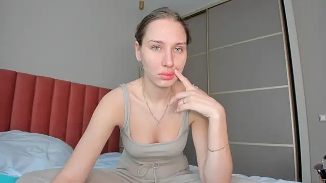 SofiClimbing online show from 4, 1, 2025