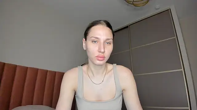 SofiClimbing online show from 5, 3, 2025